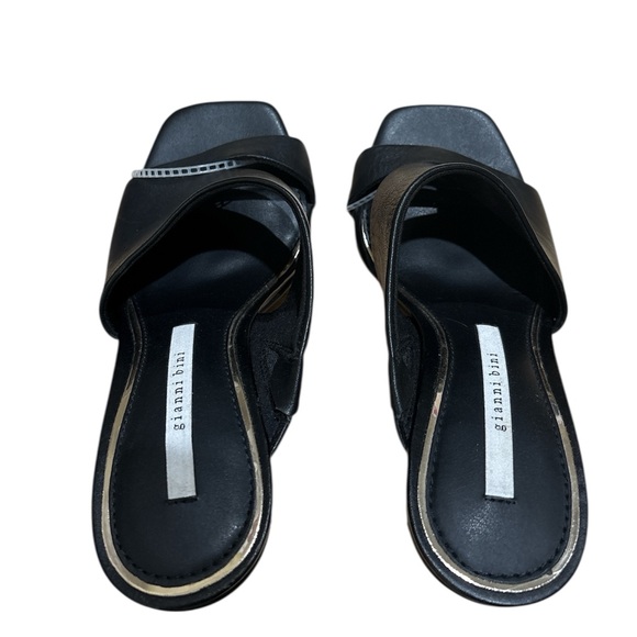 Gianni Bini Paityn Leather Architectural Pearl Detail Wedge Slide Sandals - Picture 5 of 6